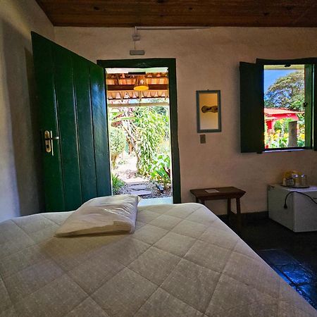Pousada E Hostel Pe No Mato Валі-ду-Капан Екстер'єр фото