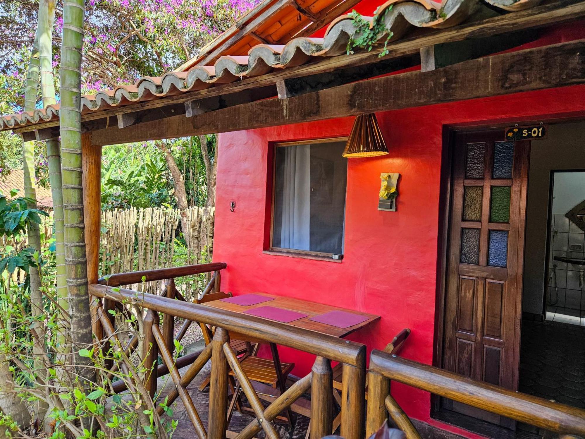 Pousada E Hostel Pe No Mato Валі-ду-Капан Екстер'єр фото