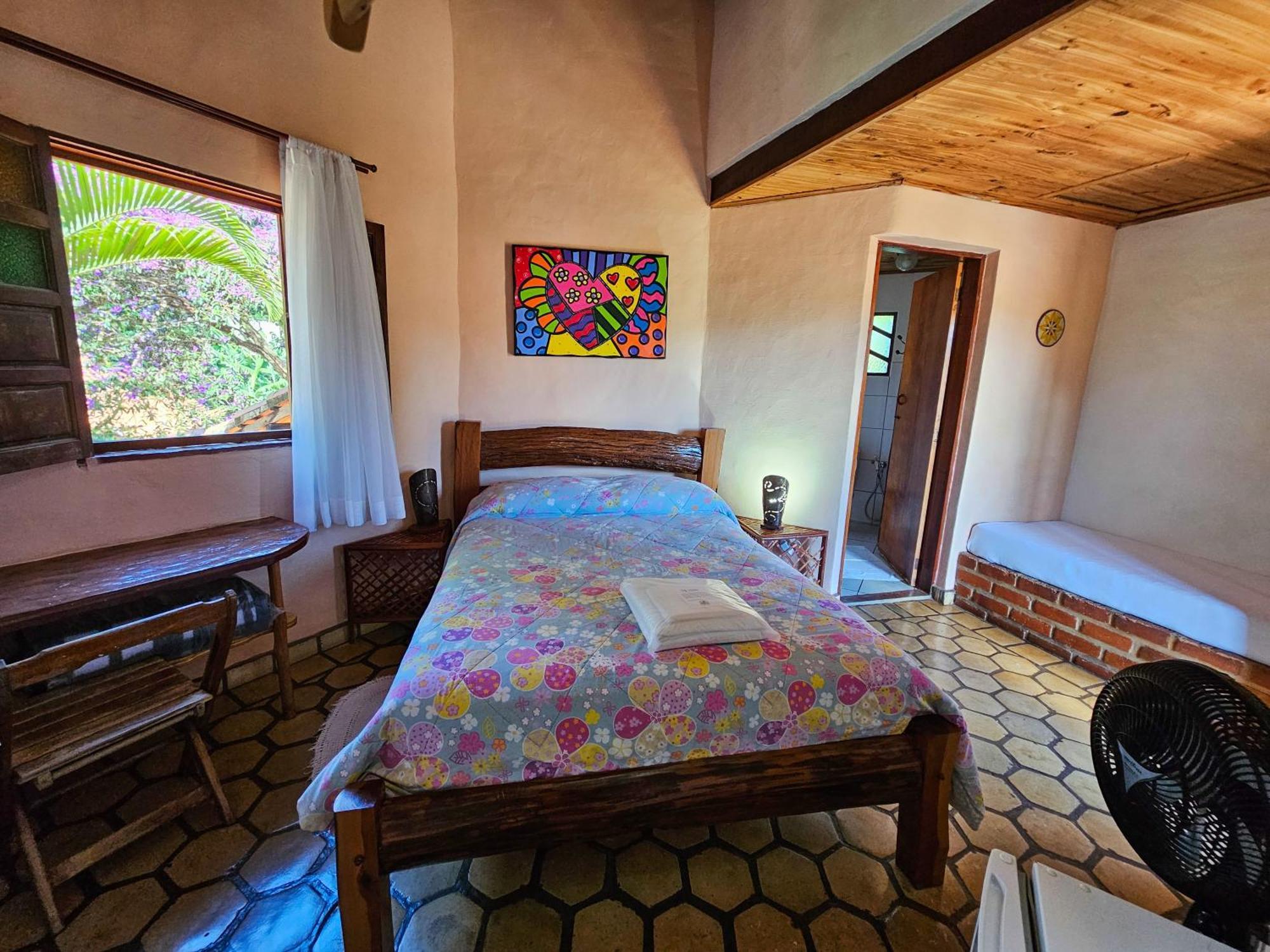 Pousada E Hostel Pe No Mato Валі-ду-Капан Екстер'єр фото