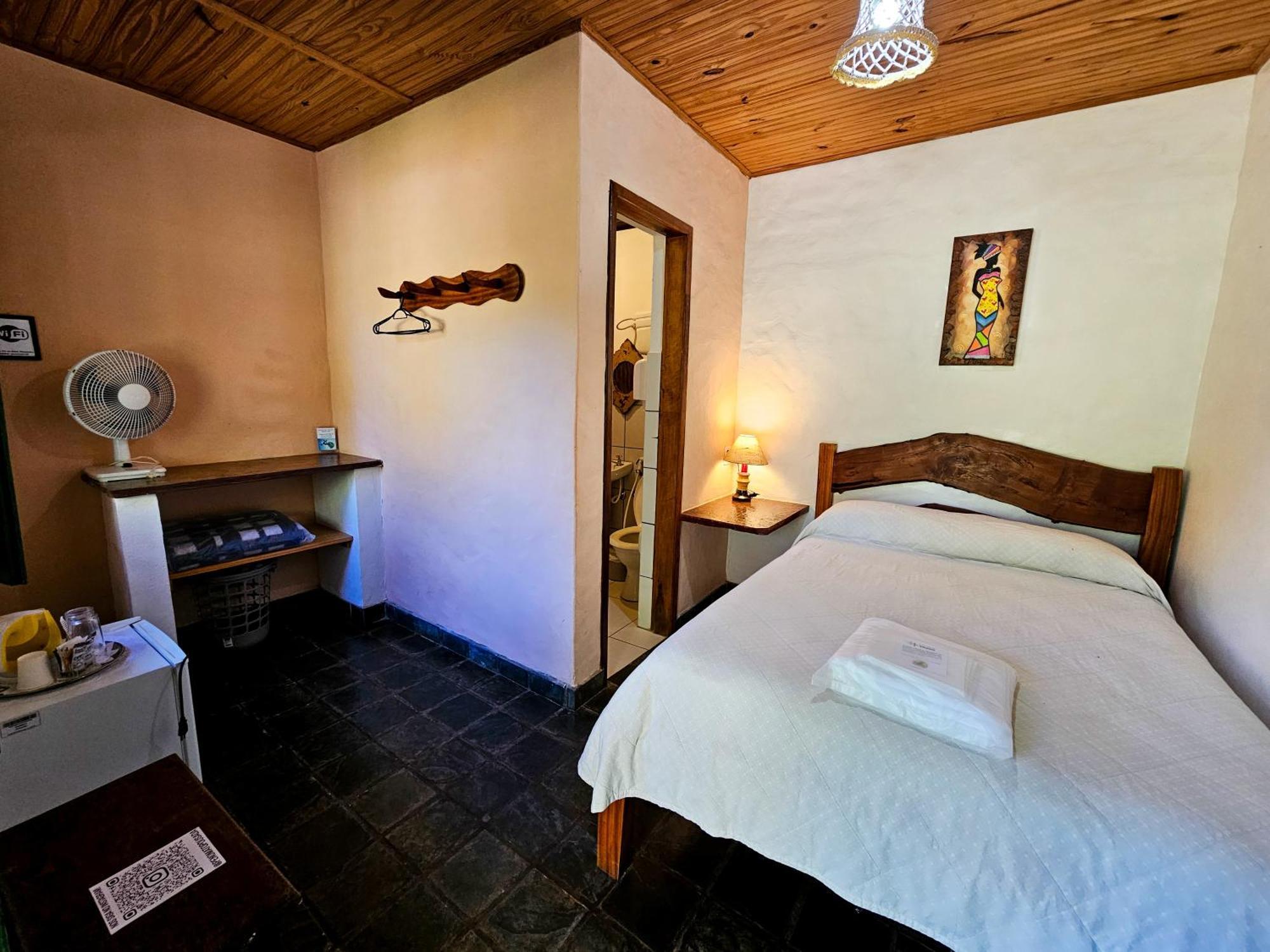 Pousada E Hostel Pe No Mato Валі-ду-Капан Екстер'єр фото